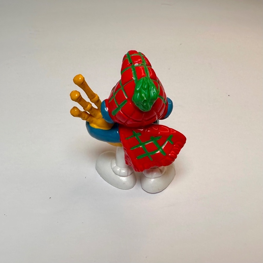 Vintage Smurf Bagpipe Smurf ๐ดโโ ๏ธ๐ถ W. Germany Bully Peyo PVC Figure - Picture 5 of 7